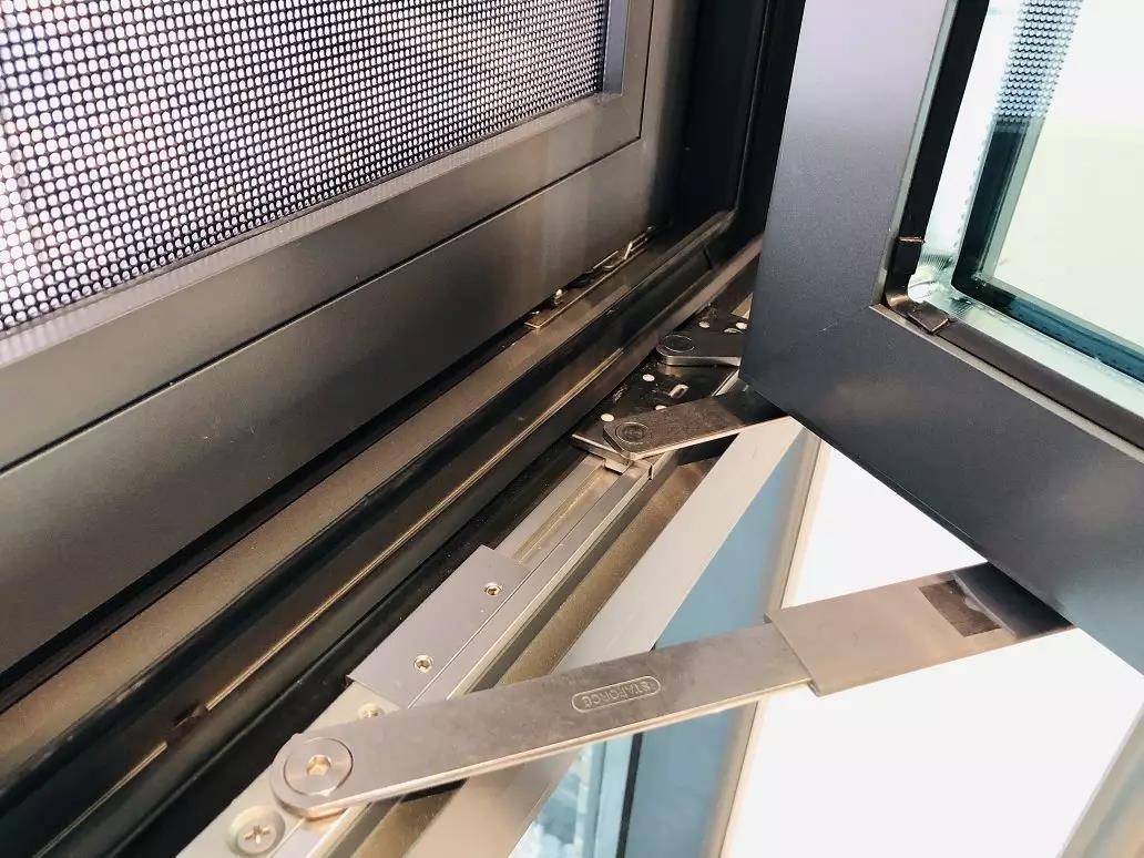  【產品測評】沿海防臺風神器——正金120固特-注膠斷橋平開窗系列